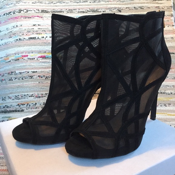 Jessica Simpson Caged Heel - Picture 2 of 8